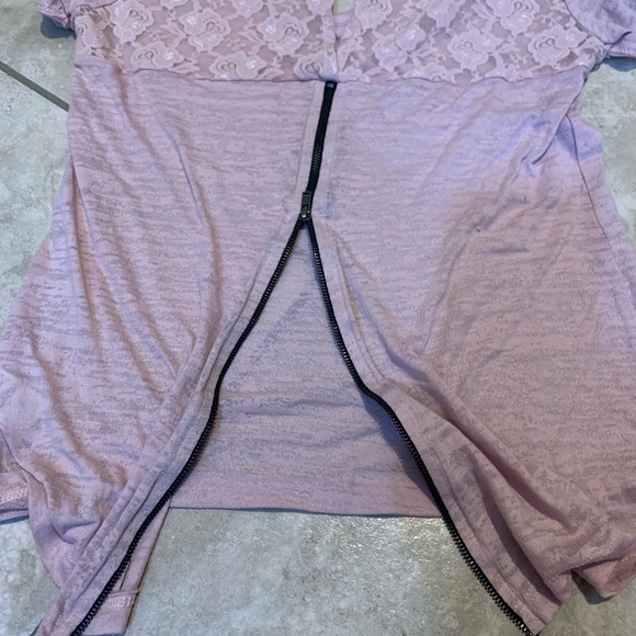 Rose t-shirt - Picture 3 of 3